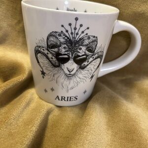 Williams Sonoma Aries Mug - White and Black